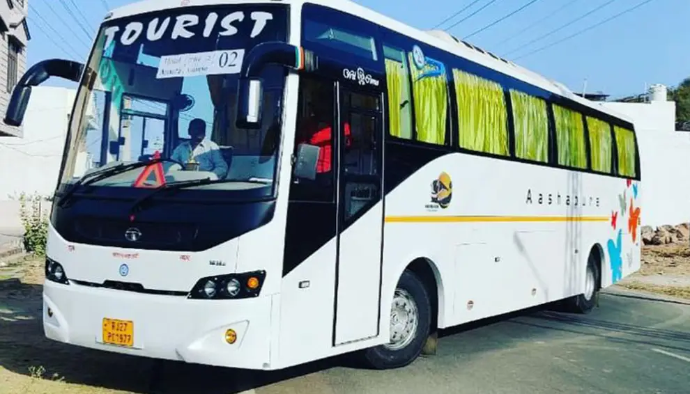 Bus Rental in Udaipur